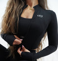 Cargar la imagen en la vista de la galería, Evolve Longsleeve Crop Sweater 🔥
