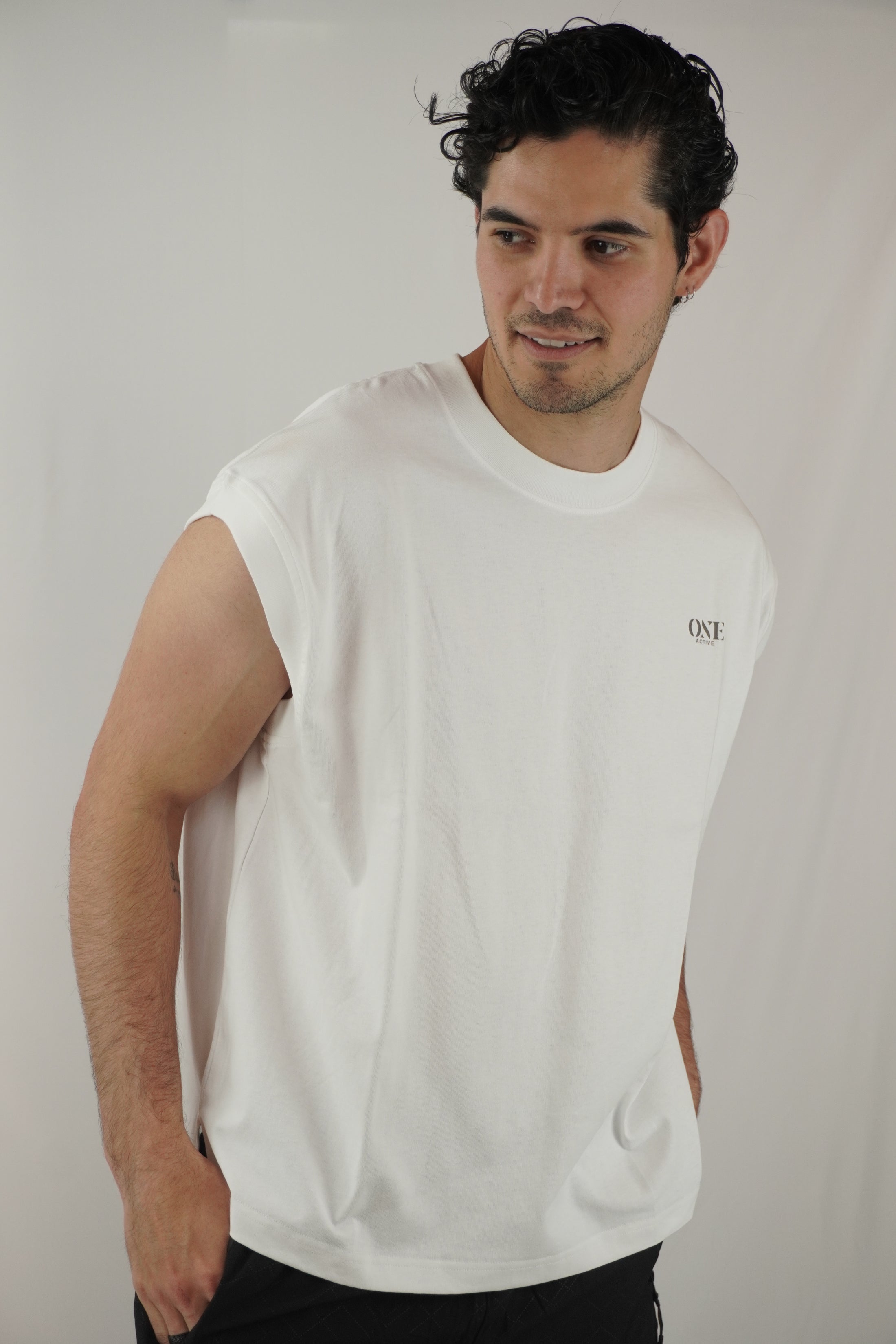 Comfy First Sleeveless Oversized T-Shirt ✨👕