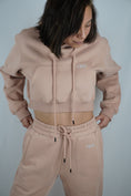 Cargar la imagen en la vista de la galería, Soft Collection – Crop Hoodie para Mujer 🔥🧥
