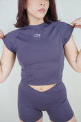 Cargar la imagen en la vista de la galería, Butter T-shirt
